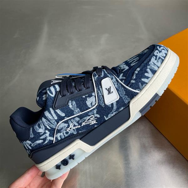 20251128154046984 390